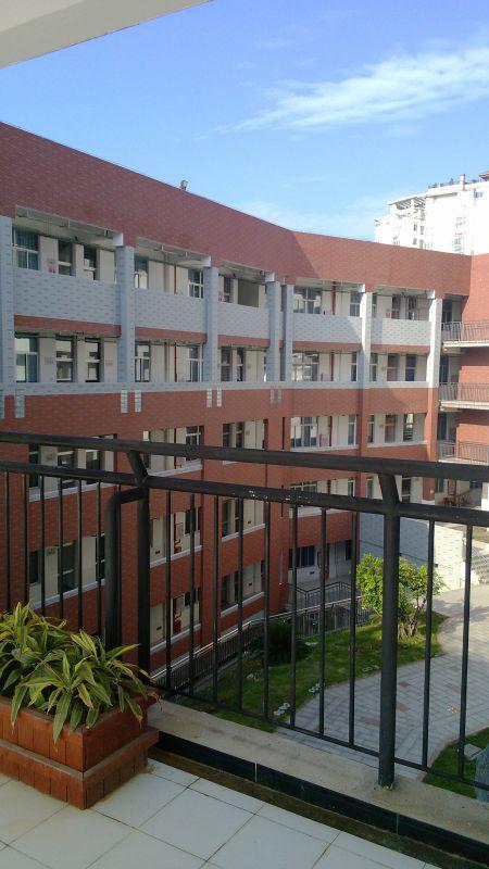 莆田第五中學新校區(qū)與潮安縣彩塘中學概覽